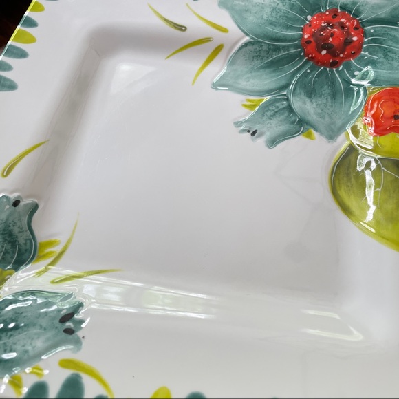 Set of 4 11” Laurie Gates melamine dinner plates in blue floral - Picture 7 of 8